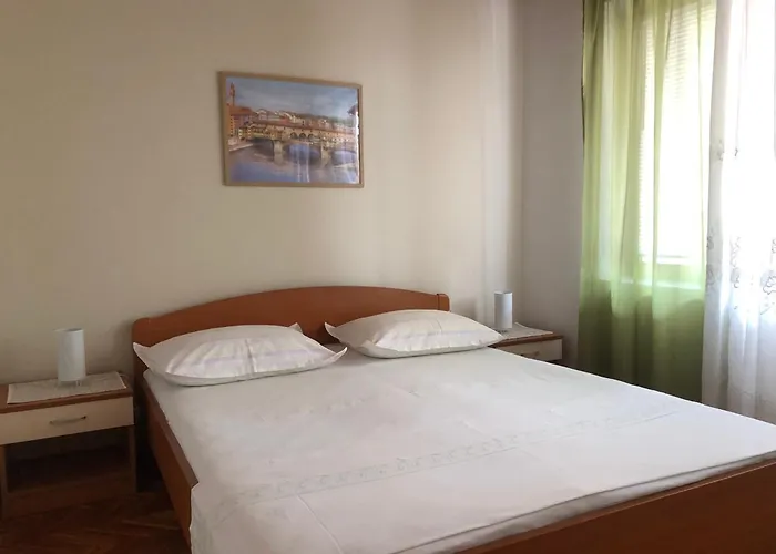Apartments Leut