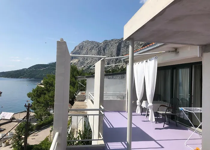 Apartments Leut
