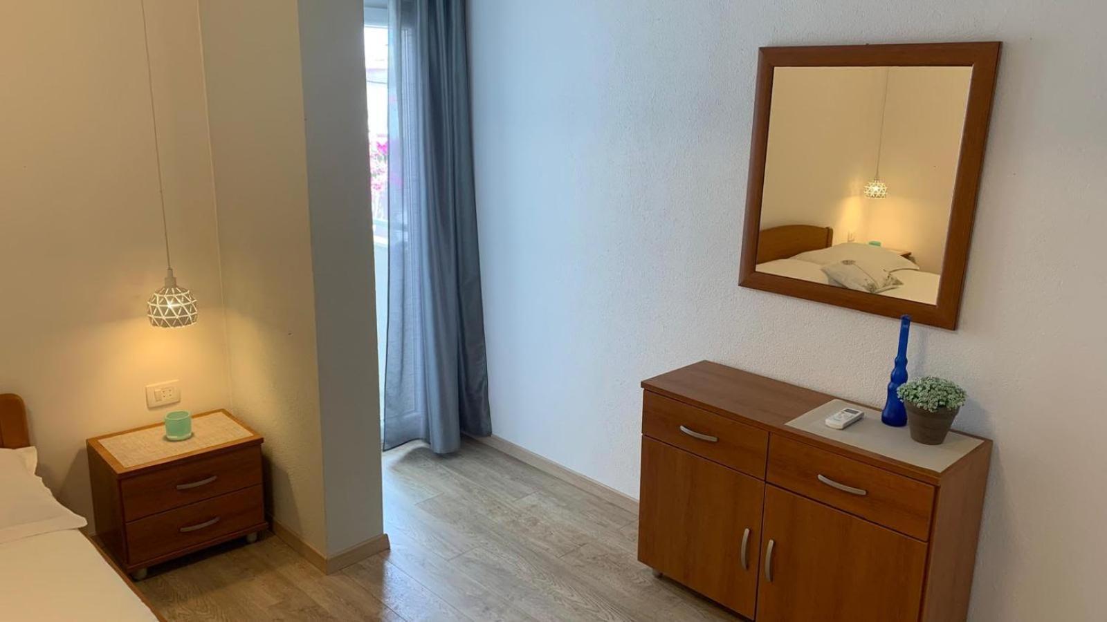 Leut Apartment