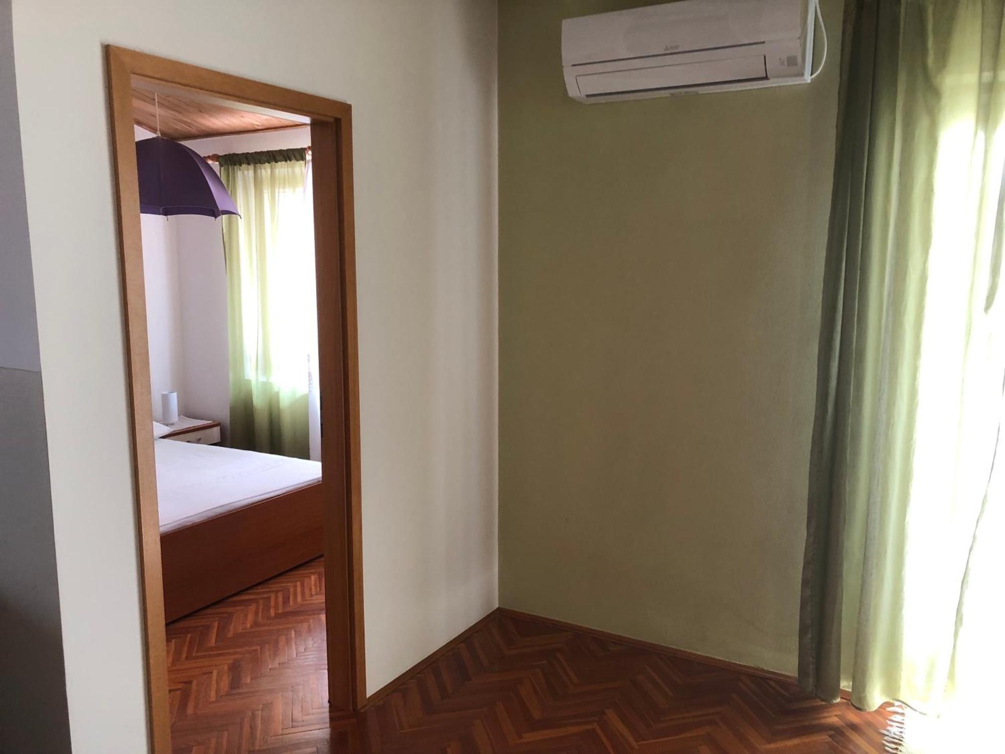Leut Apartment *