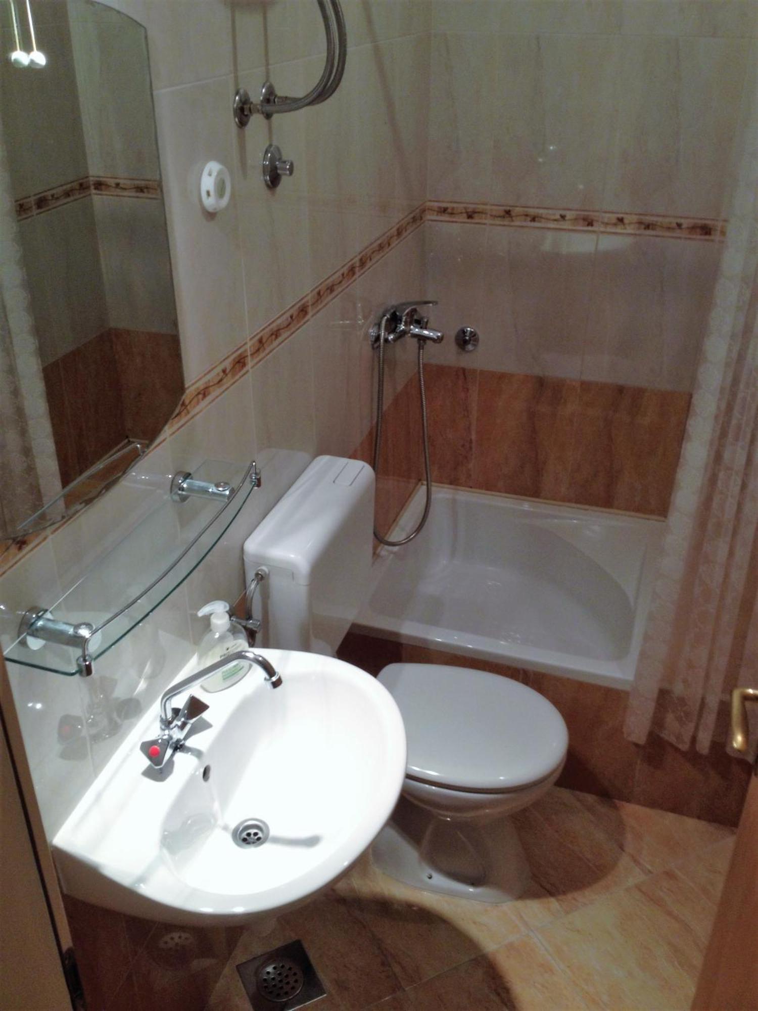 Leut Apartment *
