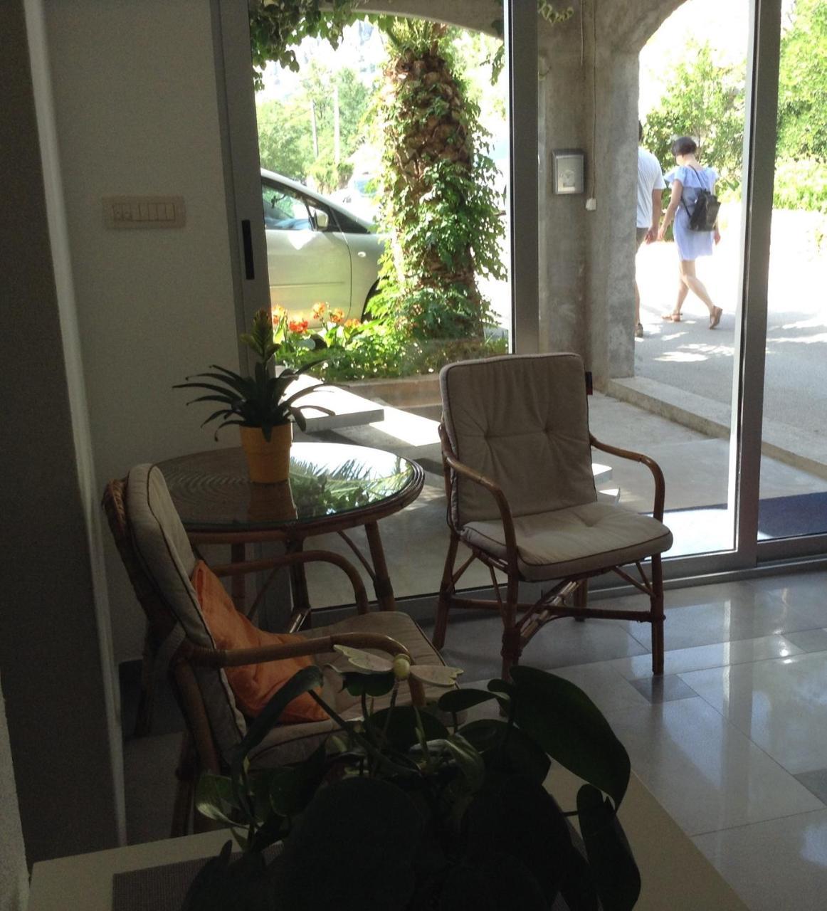 Leut Apartment Drasnice